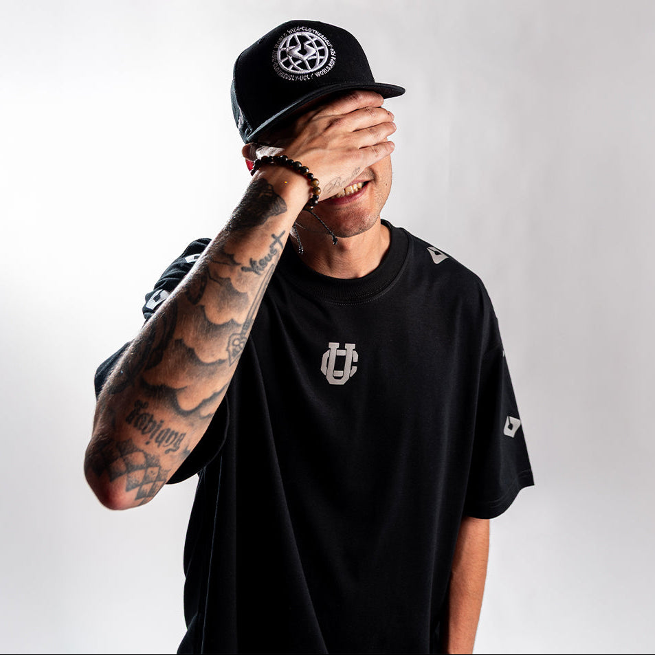 UGLY TEE BLACK